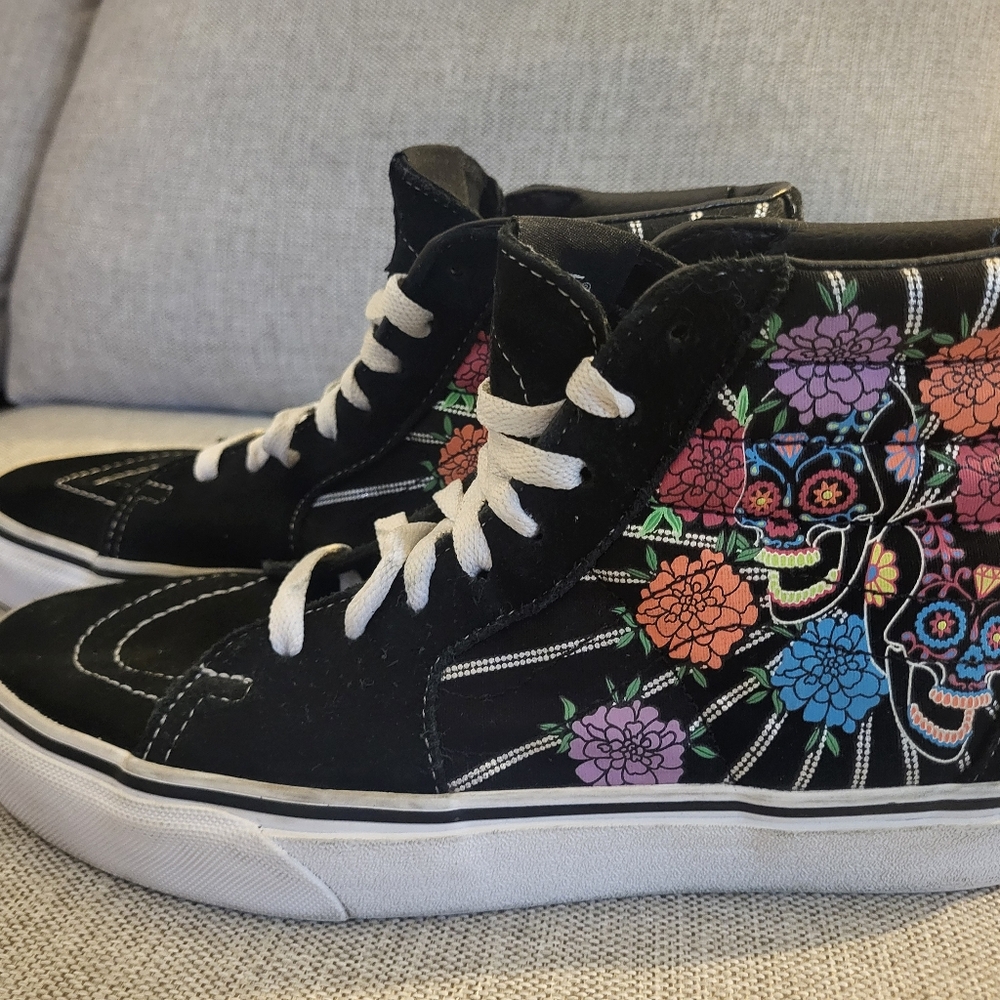 Vans Women's Black High-Top Day Of The Dead Sneakers Glow In the Dark - Picture 4 of 6